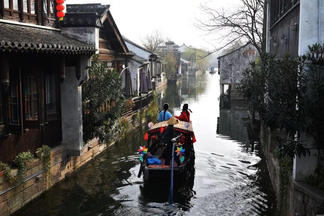 识货精选——一个关于我也是聚众赌博中一员,是我报警的,现在公安定成刑事案件了,我会不会被刑事拘留?的红迪网平台